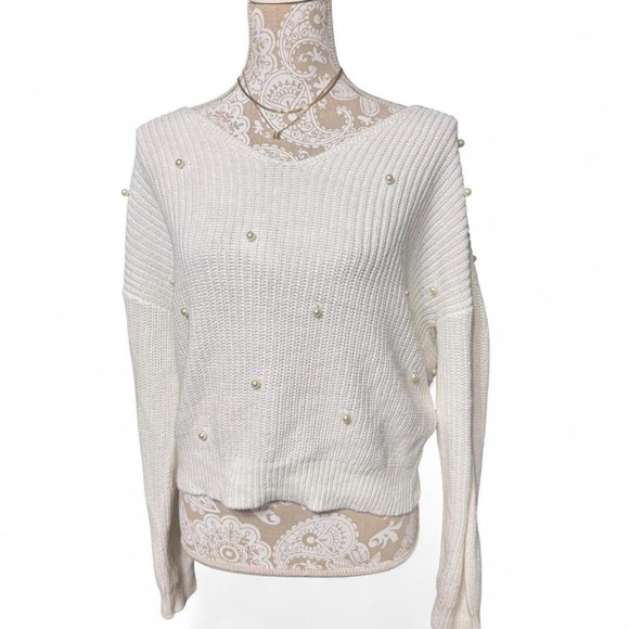 Francesca's Pearl Embellished White Knit Sweater Open Back Twist Size M - Picture 2 of 7